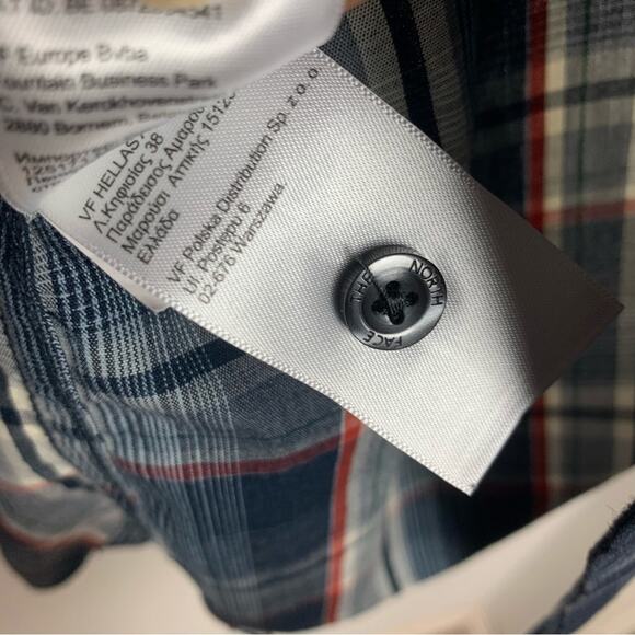 The North Face Plaid Short Sleeve Button Shirt - Picture 7 of 15